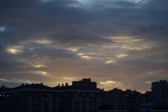 şehir ve günbatımı